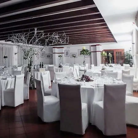 阿尔波斯塔酒店 3*